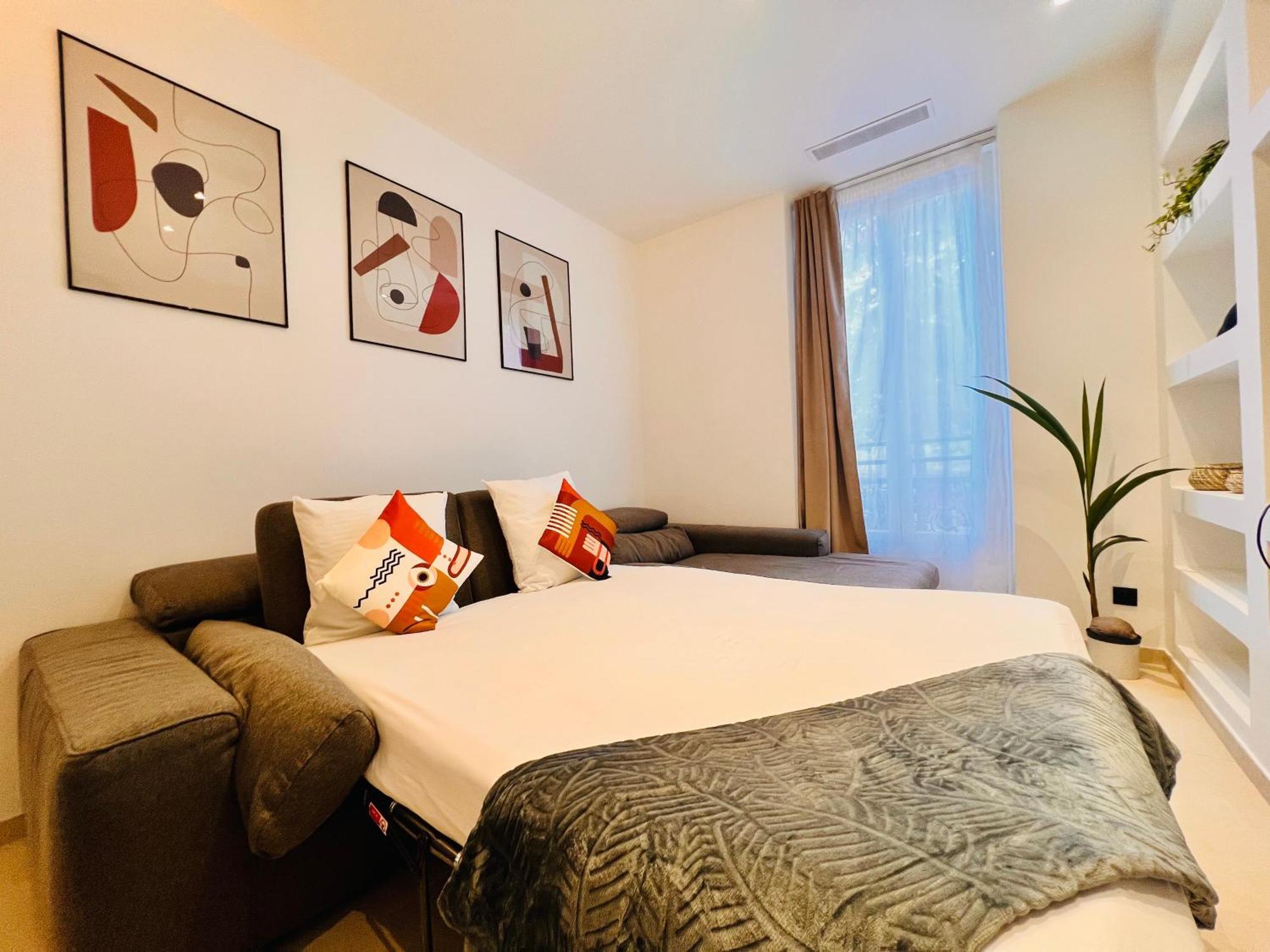 Liberation Center - Private Balcony - 24&7 Reception - Luggage Storage Aparthotel Nice Buitenkant foto
